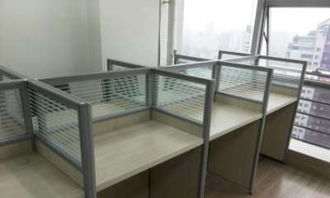 成都二手辦公用品批發 屏風卡座電銷工位等工廠直銷指南